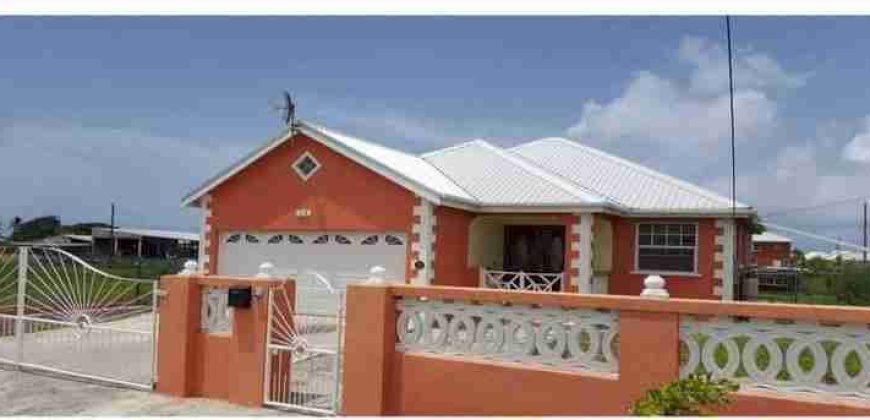 Neil Kirt Gardens, Farm Road, St. Philip – House For Sale